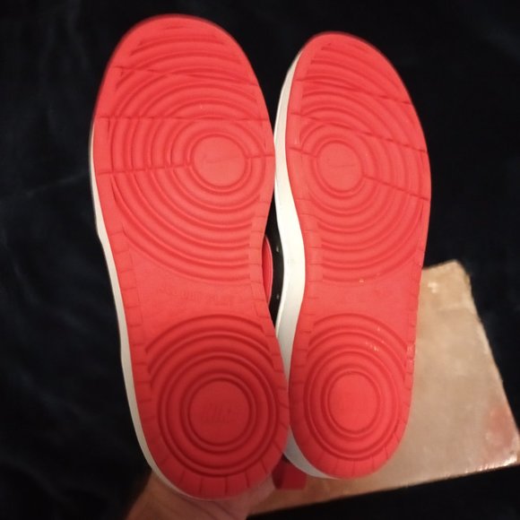 nike all day play - Picture 3 of 3